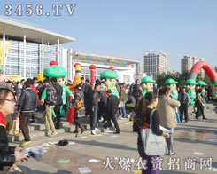 卡通氣模寶寶精彩的一面展示給大家